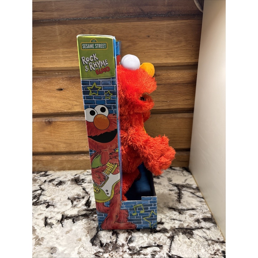 Sesame Street Rock & Rhyme Elmo 14" Plush With Guitar Sings In English & Spanish - Picture 2 of 10